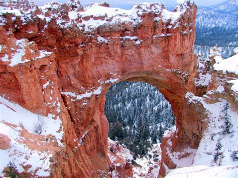 File:Natural bridge in Bryce Canyon.jpg - Wikipedia