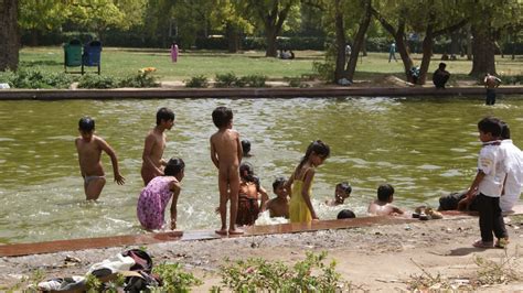 Kids bathing | More kids bathing and playing in the pools by… | Flickr