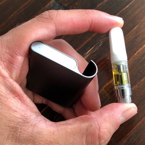 CCELL Palm - 510 Vape Cartridge Battery - Cannabis Vape Reviews