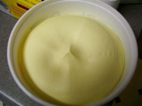 File:Margarine.jpg - Wikimedia Commons