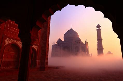 Taj Mahal e Forte de Agra: excursão ao nascer do sol saindo de Delhi ...