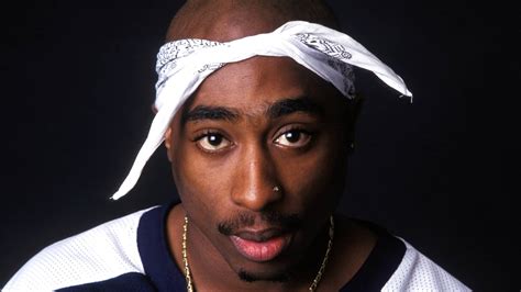 Les emblématiques bandanas de 2Pac vendus aux enchères | Hip Hop Corner : Actu rap français, US ...