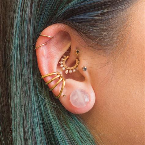 The Complete Guide to Daith Piercings: Pain, Healing, and Trendsetting – Pierced