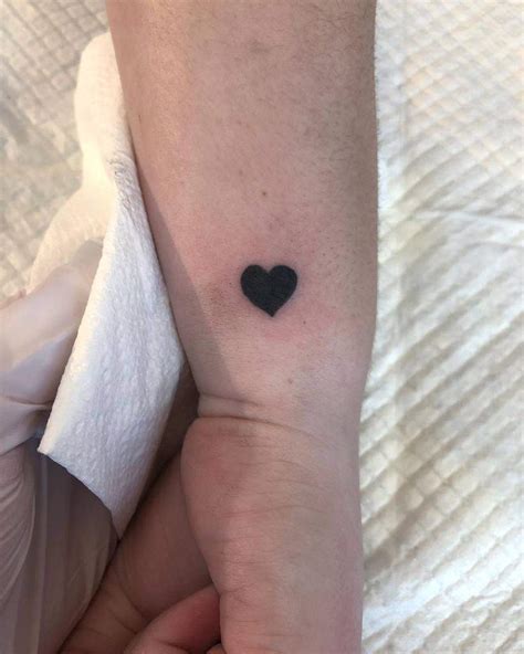 Top 99 Best Black Heart Tattoo Ideas - [2020 Inspiration Guide]