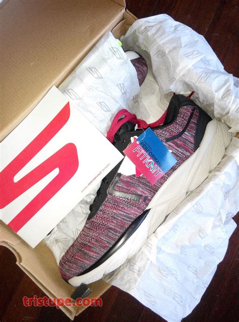 Skechers GoRun Bolt FitKnit Unboxing ~ TRISTUPE.COM