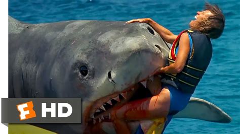 Jaws: The Revenge (5/8) Movie CLIP - The Banana Boat (1987) HD - YouTube