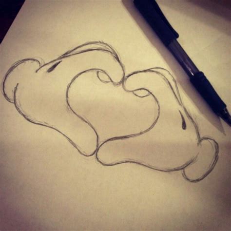 disney hands, love tattoo idea | Cute disney drawings, Disney sketches ...