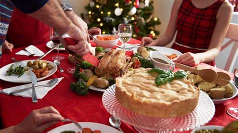 French Christmas food in France: 27 holiday dinner menu traditions