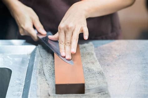 How To Properly Sharpen A Kitchen Knife