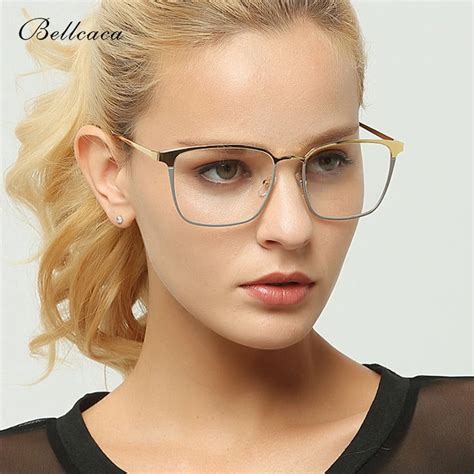 Top 91+ Pictures Pictures Of Women With Glasses Latest