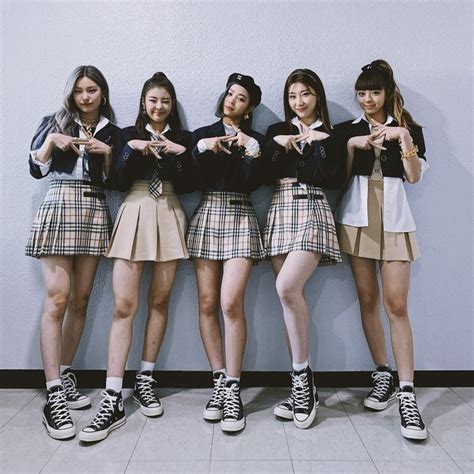 Pin by Blacktwice on Itzy | Stage outfits, Kpop outfits, Kpop fashion