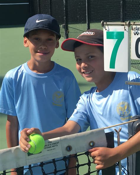 Junior Tennis - La Canada Flintridge Country Club