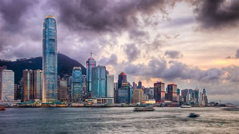 Stunning Hong Kong Skyline: 4K Ultra HD Wallpaper