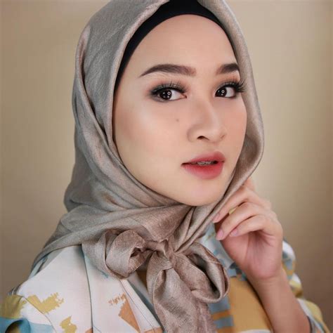 Tutorial Hijab Segiempat Kondangan – newstempo