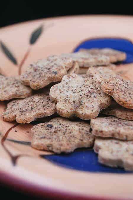 Black Pepper and Rosemary Crackers - Plant-Based on a Budget