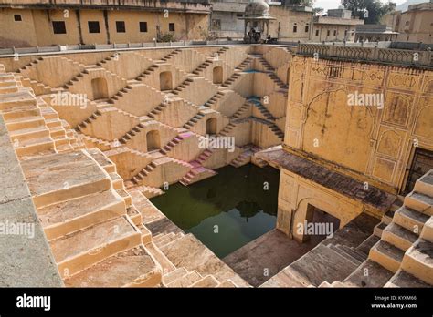 The Panna Meena ka Kund stepwell, Jaipur, India Stock Photo - Alamy