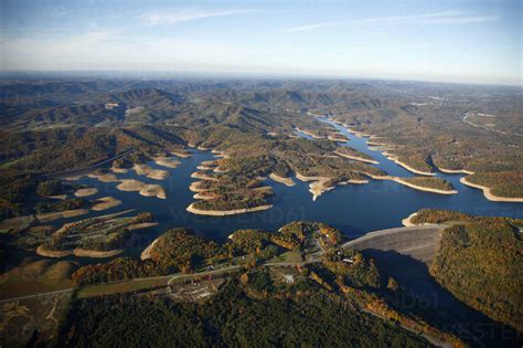 Aerial view of Summersville Lake, WV - AURF00791 - Cavan Images/Westend61