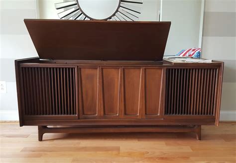 Empty Mid Century Modern Console Stereo Cabinet | ubicaciondepersonas ...