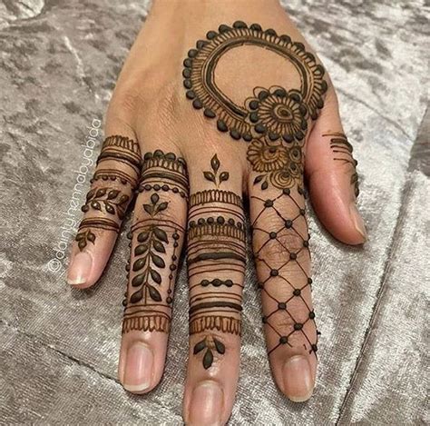 simple back hand mehndi design 2020 Arabic Mehndi Designs For Back Hand & Front Hand #arab ...