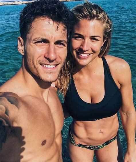 Gemma Atkinson and Gorka Marquez give us ab goals in latest couples photo