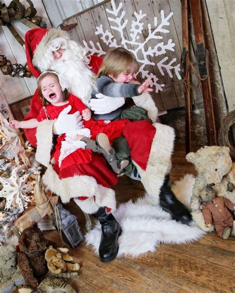 Hilarious Santa photo fails | Santa photos, Photo fails, Santa experience