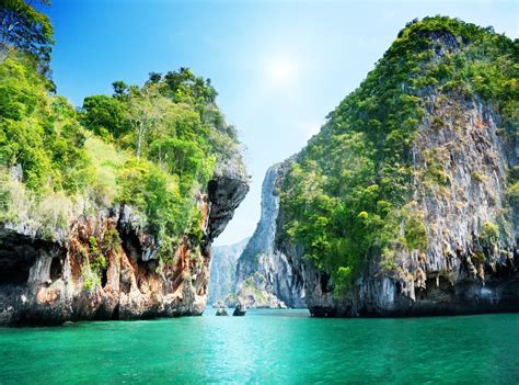 A gorge in Thailand. - Beautiful places. Best places in the world. Shut up and take me there!