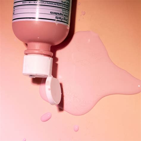 Should You Use Calamine Lotion for Acne?