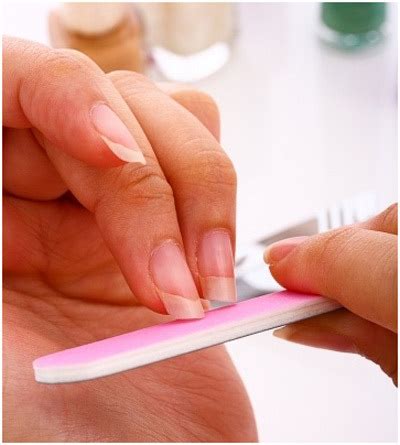 What Is Nail Buffing And How To Do It At Home? - QUEEN NAILS