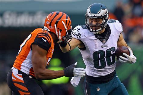 Zach Ertz’s Annual Year-End Blowout Sale - Bleeding Green Nation