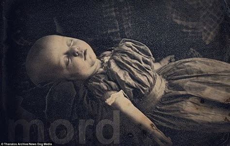 Post-mortem photographs of dead children helped parents recover from bereavement | Daily Mail Online