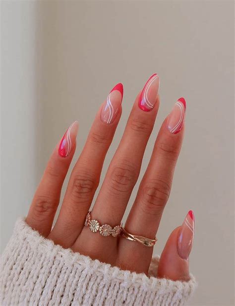 23+ Chic Line Nail Designs For A Modern Aesthetic in Any Season