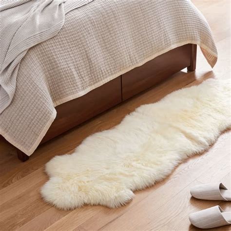 10 Best Bedside Rugs 2021 | Apartment Therapy