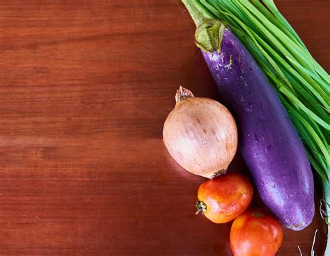 tomato, eggplant, onion, green, vegetable, healthy, health, texture, food, fresh, table | Pikist