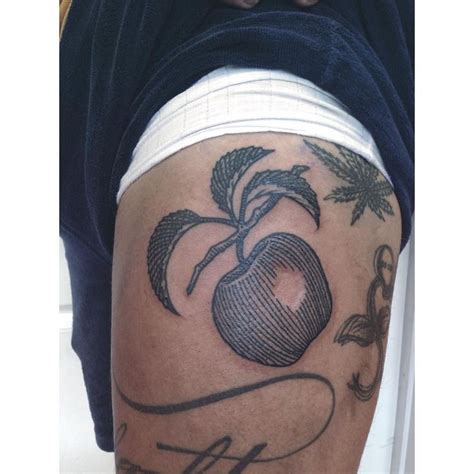 the forbidden fruit for @rossreverie thanks dude! #tattooapprentice #tattoo #blacktattoo # ...