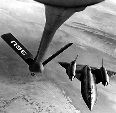 Lockheed A-12 Blackbird - http://jpcolliat.free.fr/f12/a12/a12_09.jpg ...