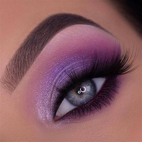 Pin by Yeraldin Gonzalez on Eyeshadow makeup | Purple eye makeup, Purple makeup, Purple smokey ...