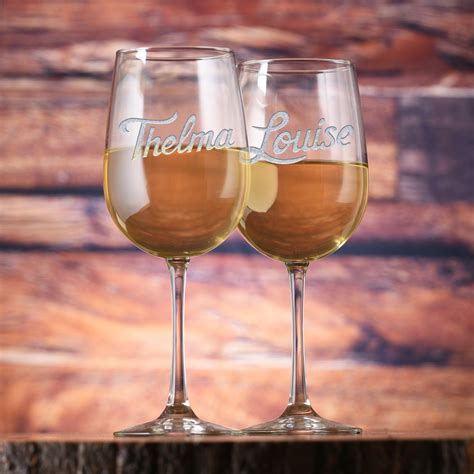 Thelma and Louise Wine Glasses Set | Crystal Imagery