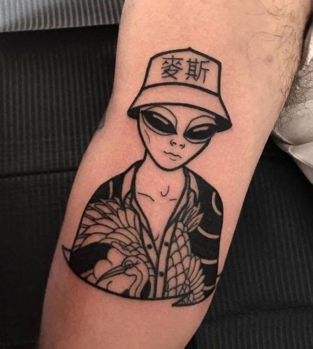 15+ Best Alien Tattoo Designs and Ideas | Styles At Life