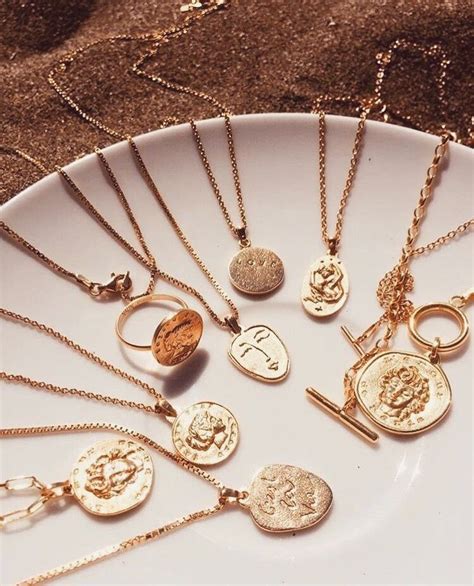 #indie #aesthetic #jewelry #necklaces #perfect #style #vogue https://weheartit.com/entry ...