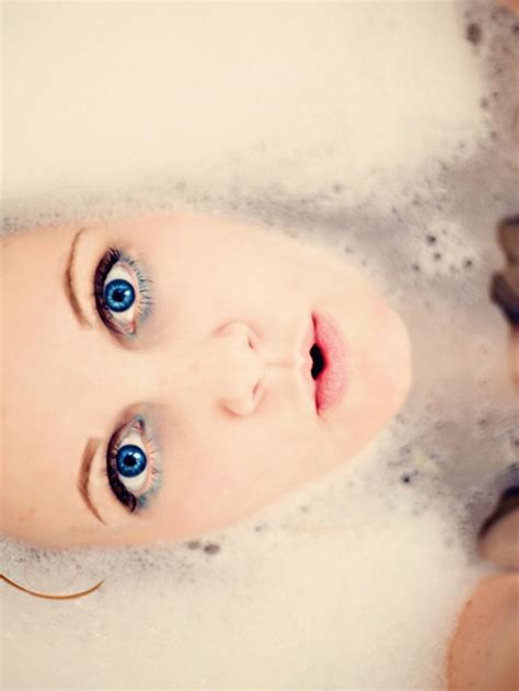 Pin by chellem on TUB time | Bath photography, Bubble bath, Photoshoot ...