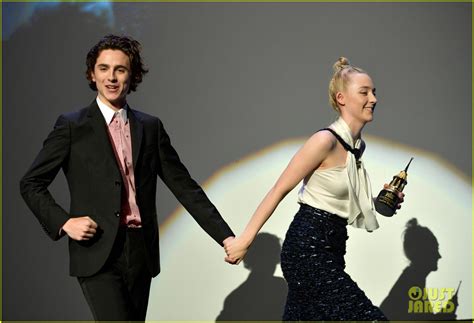 Photo: saoirse ronan receives award from timothee chalamet 25 | Photo ...