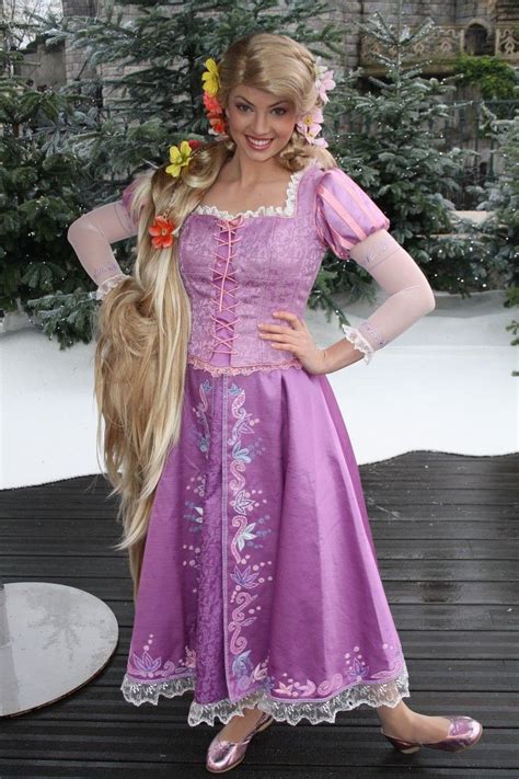 Rapunzel in Disneyland Rapunzel Braid, Tangled Rapunzel, Disney Tangled, Disney Princess, Disney ...