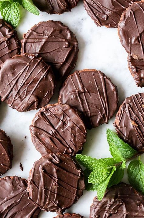 Crispy Peppermint Chocolate Biscuits topped with Mint Chocolate Icing ...