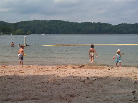 Worsley Family Blog: Lake Allatoona - At the Beach