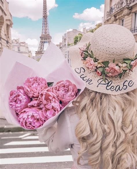 Pin by We're Engaged! on PARIS | Paris photography, Beautiful paris, Pink