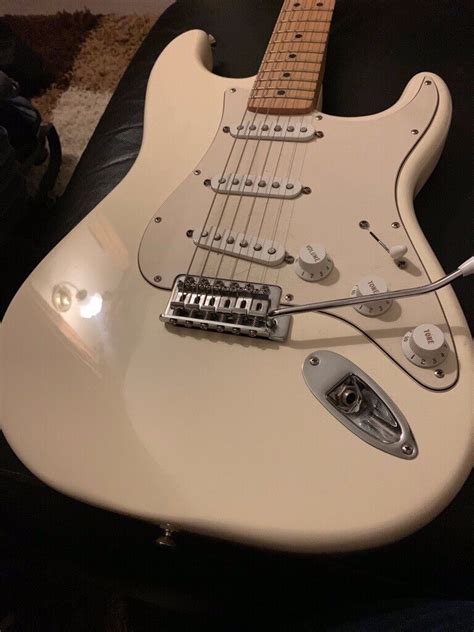 Fender Standard (Mexican) Stratocaster - Arctic White | in Chandlers ...