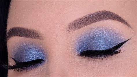 EASY Blue Eye Makeup Look USING ONLY 1 EYESHADOW! | Maven Beauty - YouTube