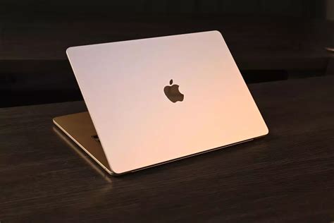 MACBOOK AIR ON RENT