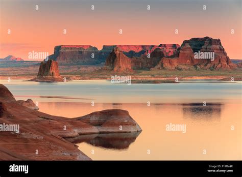 Padre Bay, from Cookie Jar Butte at sunrise. Lake Powell, Utah, USA Stock Photo - Alamy