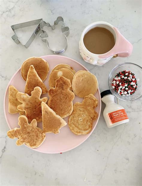 Make a Fun Breakfast with Pancake Shapes - traditionallycozy.com